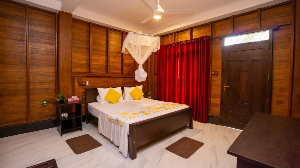 Superior Room at Shady Mango Villa β spacious room with double and single bed