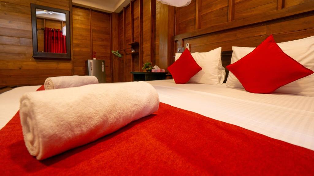 Non-AC Room at Shady Mango Villa β naturally ventilated room with garden views